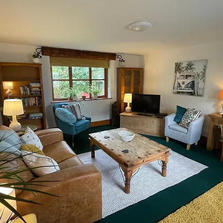 Holiday home 2 Bryher Barn *